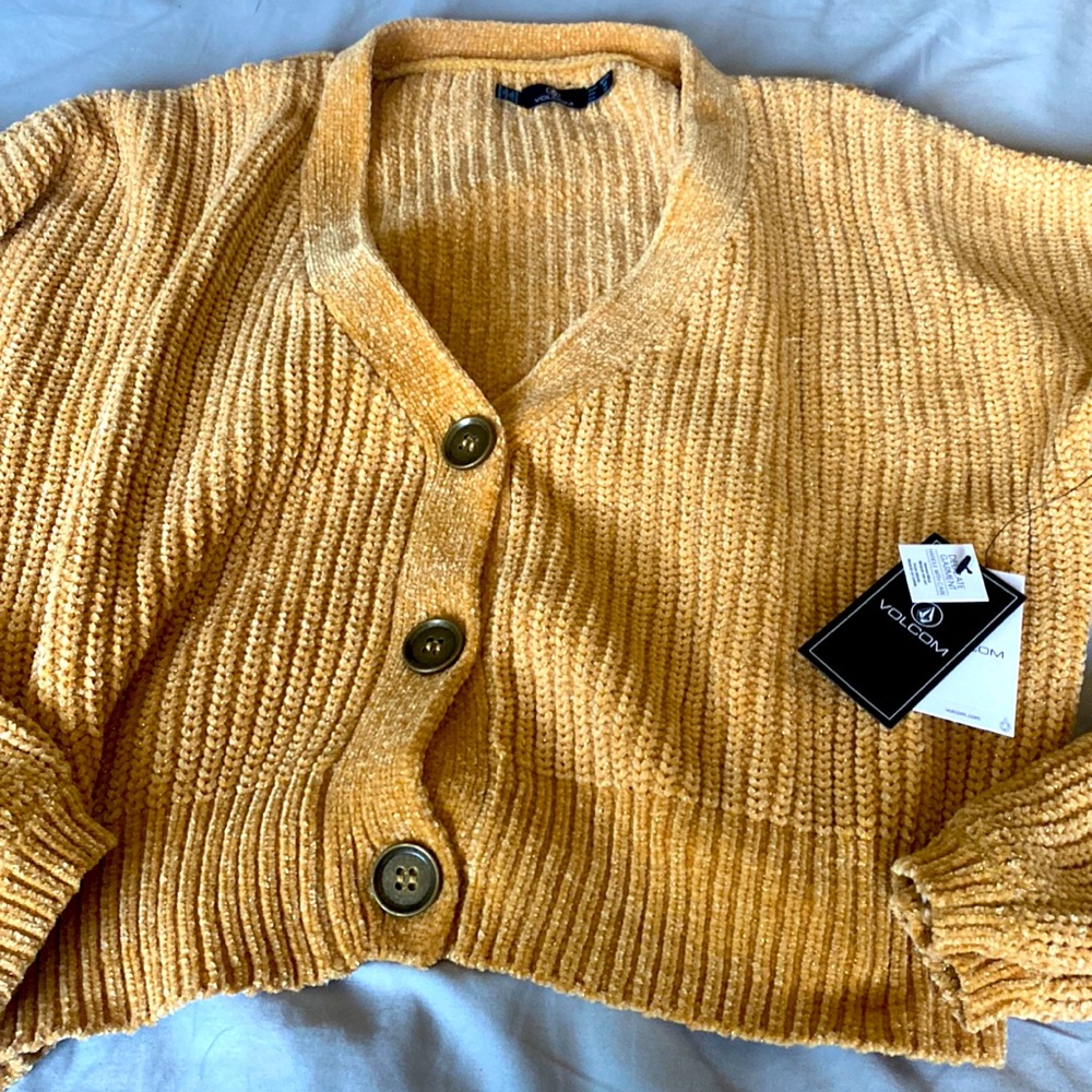 Volcom sweater